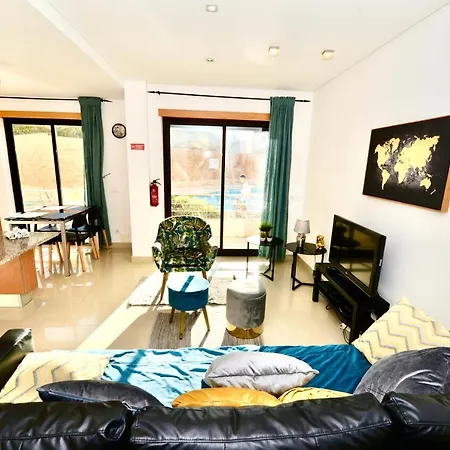 Silver - For 4 Guests 150m From Διαμέρισμα