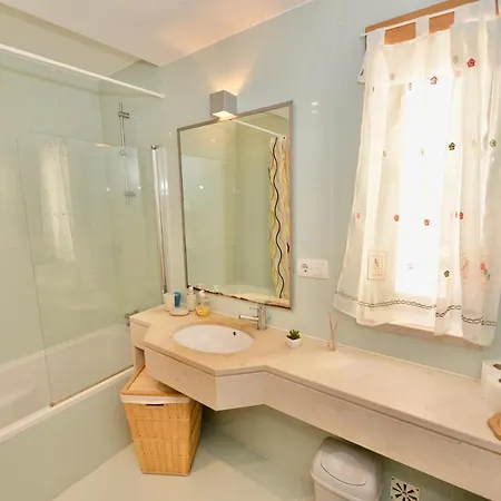 Silver - For 4 Guests 150m From Apartment